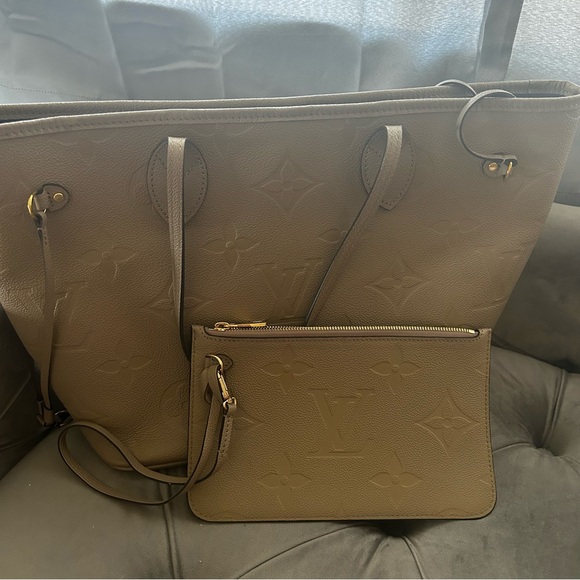 Bundle ✨ Authentic Louis Vuitton Wrist Clutches ONLY - Picture 7 of 8